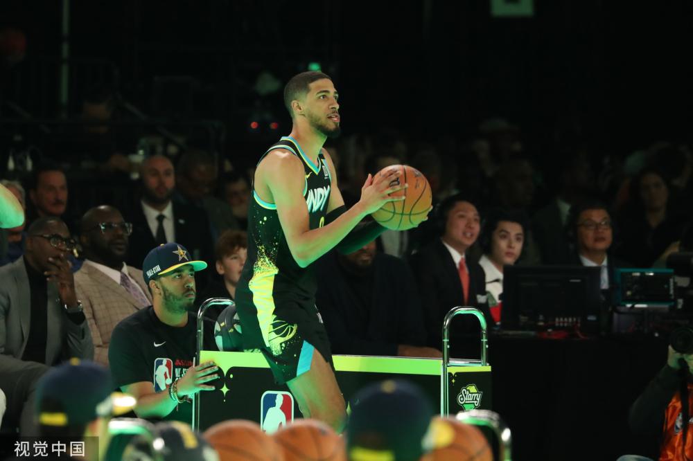 两队的相遇 两队的相遇