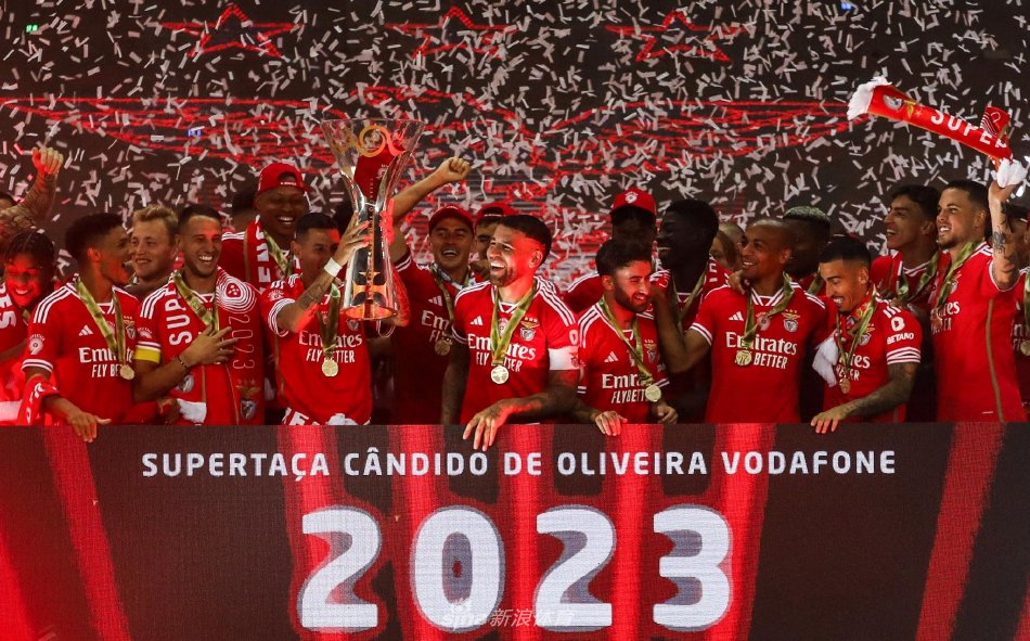 拜仁并未轻 拜仁并未轻