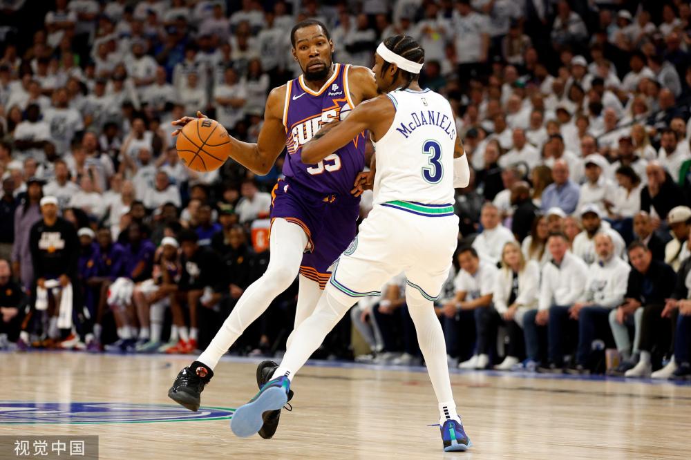 赛后采访中 赛后采访中